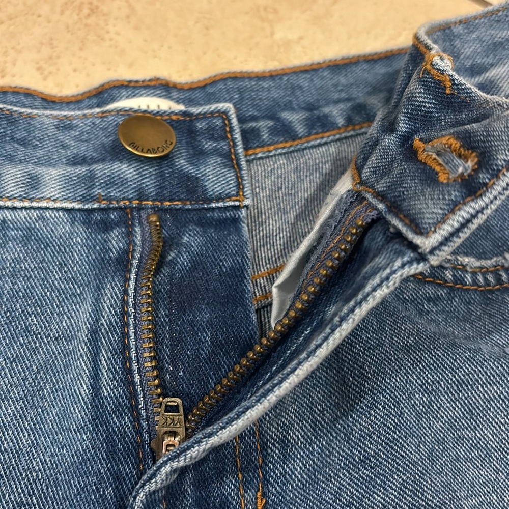 Brand๐๐๐ฅ๐ BILLABONG denim shorts - Picture 11 of 11